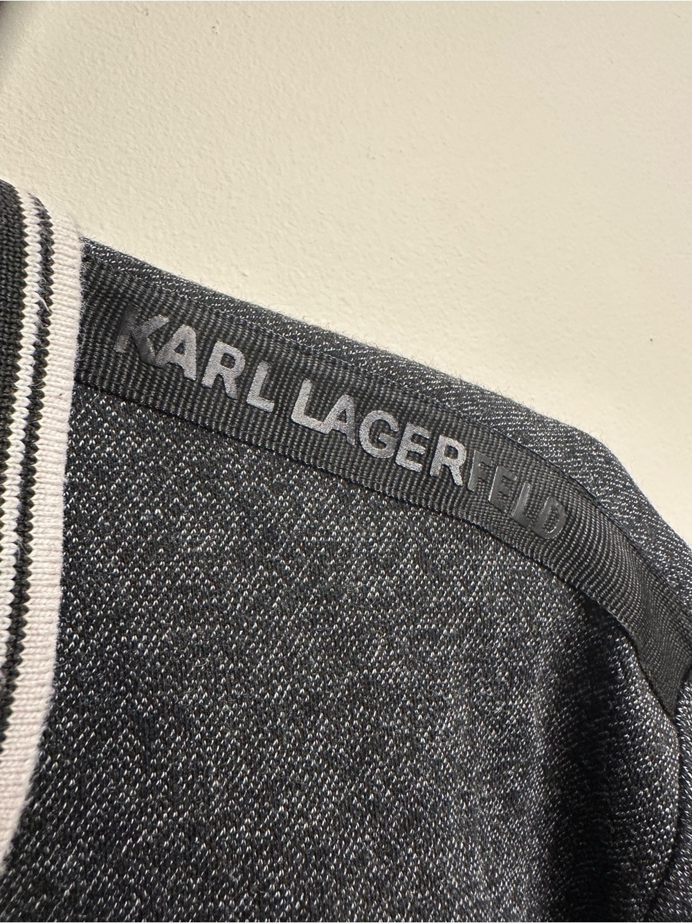 Karl Lagerfeld Paris Men’s XL Half Zip Polo Shirt Gray Designer Short Sleeve - Picture 3 of 9
